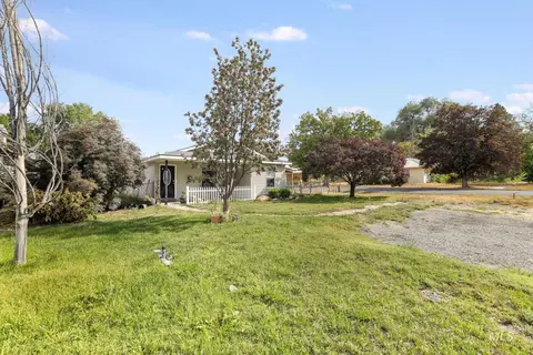 Exterior - 228 E Ave D, Jerome, ID 83338 photo 2 of 9
