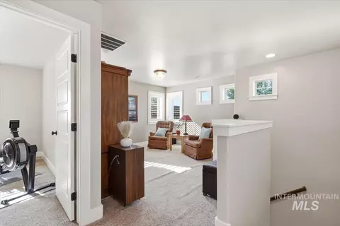 Entry Way - 933 E Denise, Boise, ID 83706 photo 4 of 5