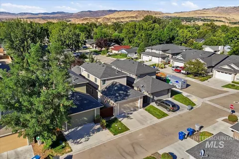 View/Area - 933 E Denise, Boise, ID 83706 photo 2 of 5