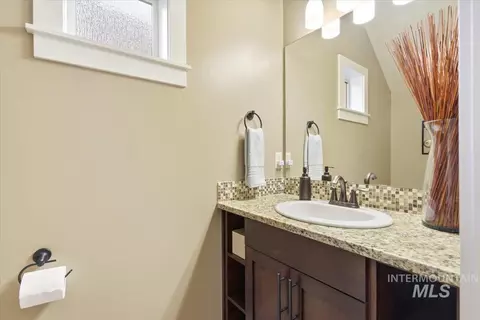 Bath - 933 E Denise, Boise, ID 83706 photo 1 of 4