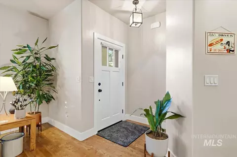 Entry Way - 933 E Denise, Boise, ID 83706 photo 1 of 5