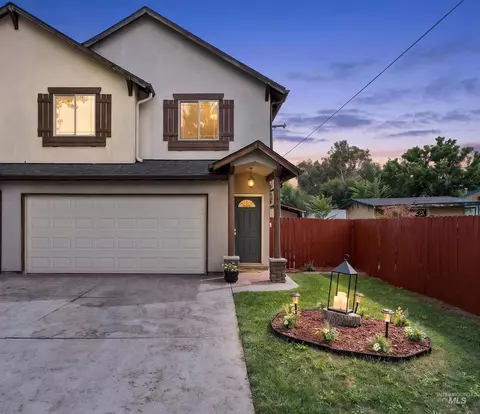 111 N Gem St, Nampa, ID 83651