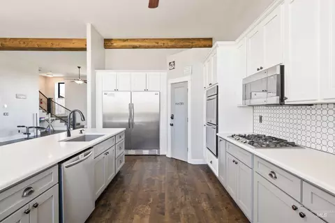 Kitchen - 395 Golf Course Rd, Jerome, ID 83338 photo 2 of 4