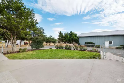 Exterior - 1905 E 3100 S, Wendell, ID 83355 photo 5 of 11