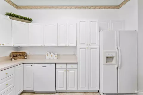 Kitchen - 1905 E 3100 S, Wendell, ID 83355 photo 2 of 4