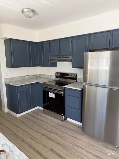 Kitchen - 303 E Avenue J, Jerome, ID 83338 photo 1 of 3