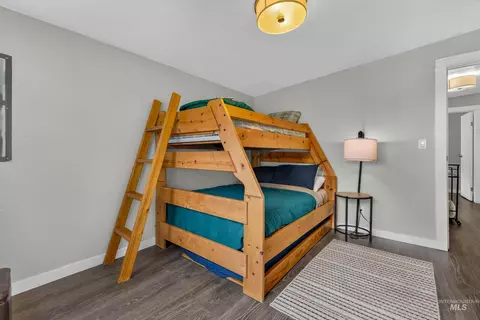 Bedroom - 119 Par Dr, Cascade, ID 83611 photo 4 of 4