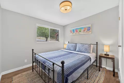 Bedroom - 119 Par Dr, Cascade, ID 83611 photo 3 of 4