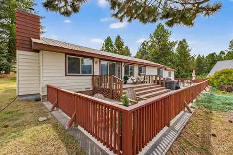 Exterior - 119 Par Dr, Cascade, ID 83611 photo 5 of 10