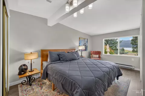 Bedroom - 119 Par Dr, Cascade, ID 83611 photo 1 of 4
