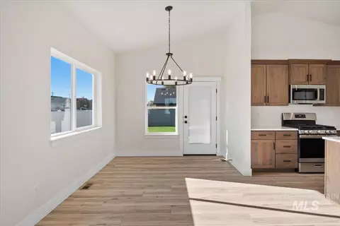 Dining - 1011 23rd Ave E, Jerome, ID 83338 photo 1 of 2