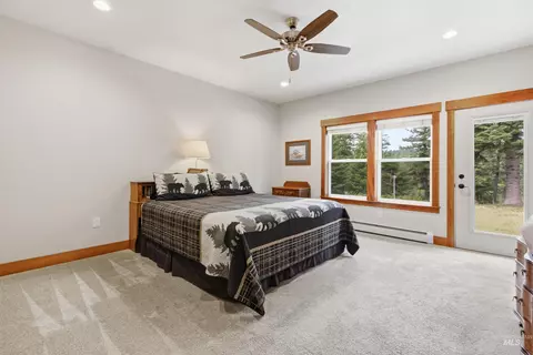 Bedroom - 1016 Strong Ln, Potlatch, ID 83855 photo 2 of 4