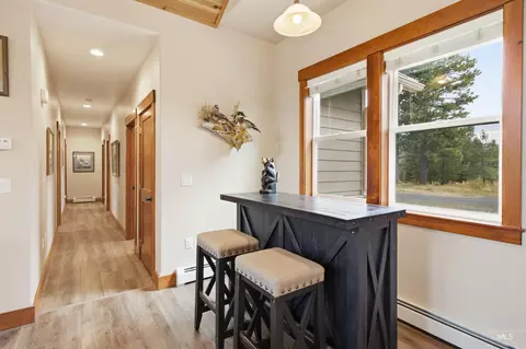 Entry Way - 1016 Strong Ln, Potlatch, ID 83855 photo 2 of 3