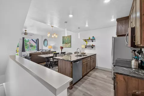 Kitchen - 105 Broken Pine Ln, Mccall, ID 83638 photo 1 of 2