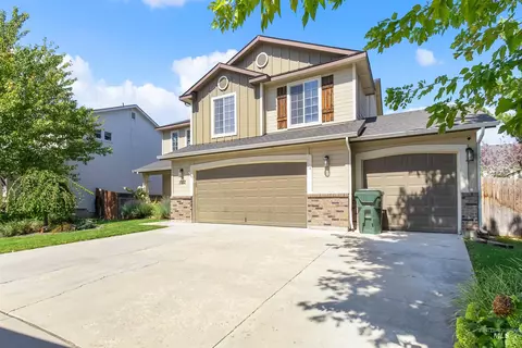 Exterior - 1052 E Sicily, Meridian, ID 83642 photo 3 of 10