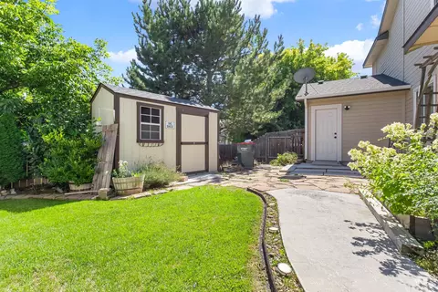 Exterior - 1052 E Sicily, Meridian, ID 83642 photo 9 of 10