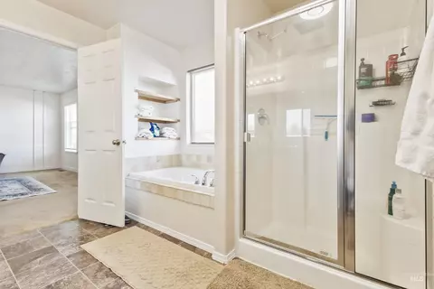 Bath - 1052 E Sicily, Meridian, ID 83642 photo 4 of 4