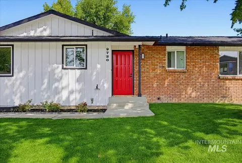 9720 W Whirlaway, Boise, ID 83704