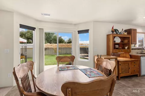 Dining - 16784 Abram, Caldwell, ID 83607 photo 3 of 4