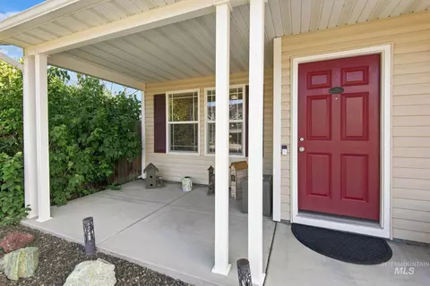 Exterior - 16784 Abram, Caldwell, ID 83607 photo 3 of 7