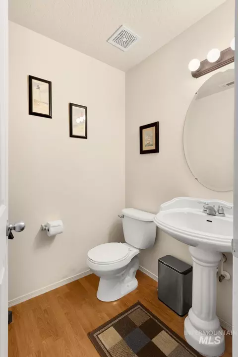 Bath - 16784 Abram, Caldwell, ID 83607 photo 1 of 1