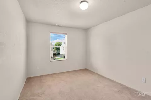Bedroom - 16784 Abram, Caldwell, ID 83607 photo 4 of 4