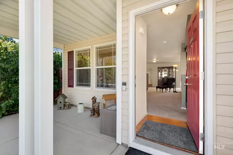 Entry Way - 16784 Abram, Caldwell, ID 83607 photo 1 of 2