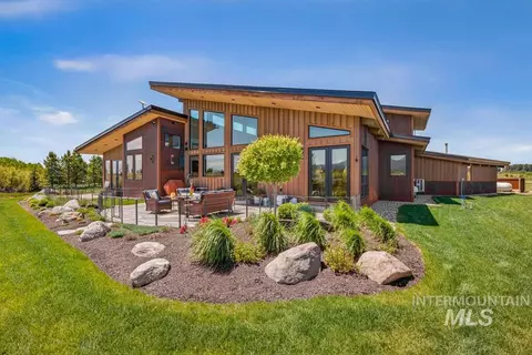 Exterior - 14036 Hideaway Ct, Mccall, ID 83638 photo 9 of 11
