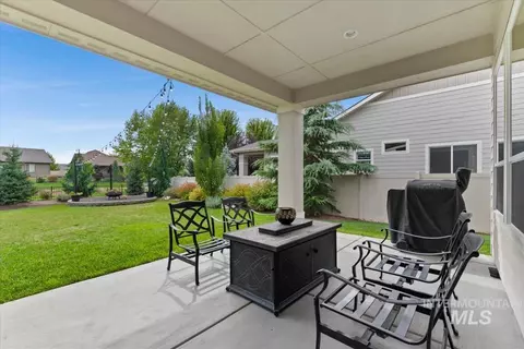 Exterior - 5445 W Saguaro Dr, Eagle, ID 83616 photo 2 of 10