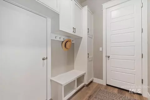 Entry Way - 5445 W Saguaro Dr, Eagle, ID 83616 photo 3 of 4