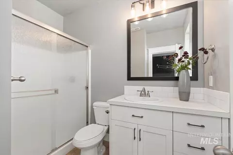Bath - 5445 W Saguaro Dr, Eagle, ID 83616 photo 5 of 7