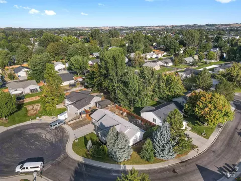 View/Area - 379 N Procyon Pl, Star, ID 83669 photo 5 of 9