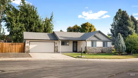 Exterior - 379 N Procyon Pl, Star, ID 83669 photo 2 of 4