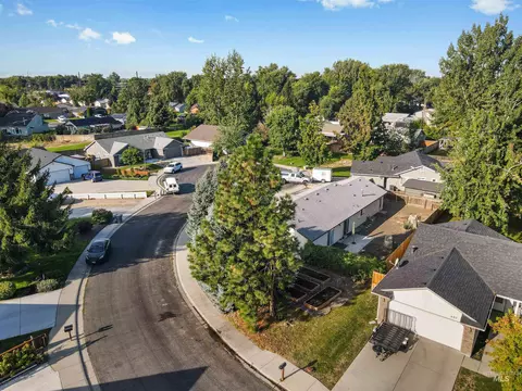 View/Area - 379 N Procyon Pl, Star, ID 83669 photo 7 of 9