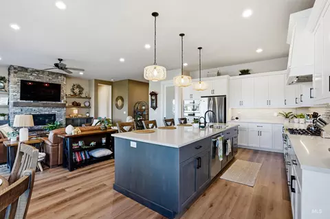 Kitchen - 239 S Eagles Roost Way, Eagle, ID 83616 photo 4 of 8