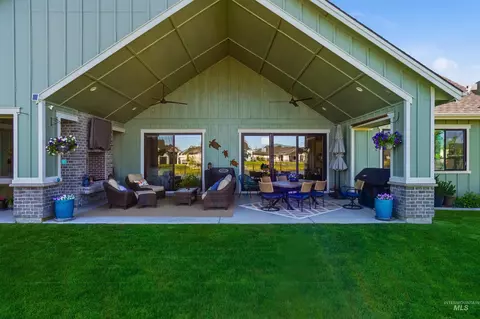 Exterior - 239 S Eagles Roost Way, Eagle, ID 83616 photo 5 of 12