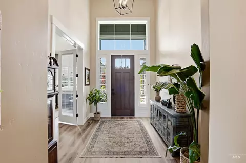 Entry Way - 239 S Eagles Roost Way, Eagle, ID 83616 photo 2 of 3