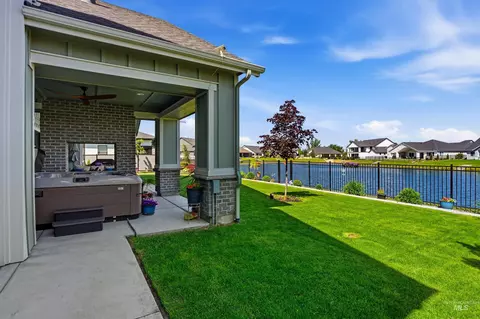 Exterior - 239 S Eagles Roost Way, Eagle, ID 83616 photo 6 of 12