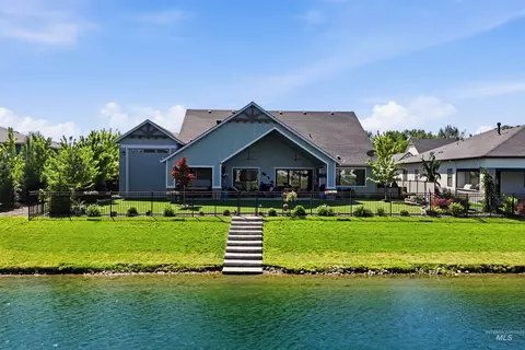 Exterior - 239 S Eagles Roost Way, Eagle, ID 83616 photo 2 of 12