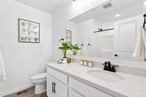 Bath - 11175 W Soaring Hawk St, Star, ID 83669 photo 1 of 1