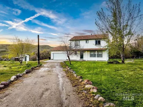 Exterior - 6970 Pearl Rd, Eagle, ID 83616 photo 2 of 9