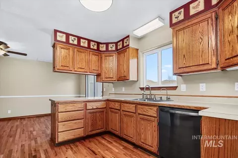 Kitchen - 6970 Pearl Rd, Eagle, ID 83616 photo 1 of 4