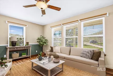 Living - 6970 Pearl Rd, Eagle, ID 83616 photo 1 of 7