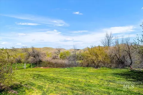 Exterior - 6970 Pearl Rd, Eagle, ID 83616 photo 5 of 9