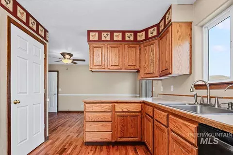 Kitchen - 6970 Pearl Rd, Eagle, ID 83616 photo 2 of 4