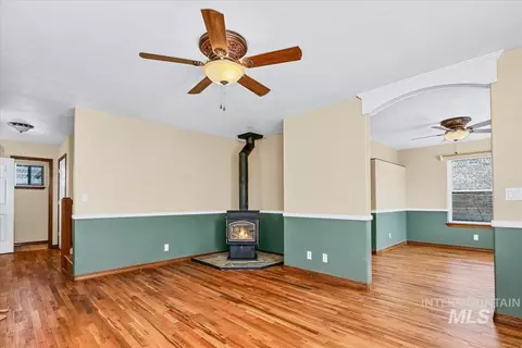 Living - 6970 Pearl Rd, Eagle, ID 83616 photo 4 of 7