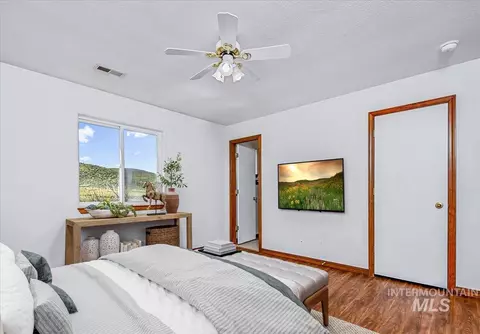 Bedroom - 6970 Pearl Rd, Eagle, ID 83616 photo 4 of 6