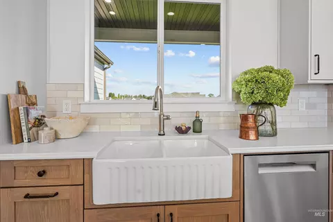 Kitchen - 622 Biscotti Loop, Heyburn, ID 83336 photo 4 of 7