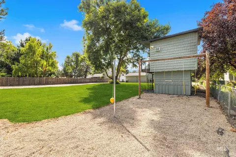 Exterior - 3152 S Ithaca Ave, Boise, ID 83709 photo 12 of 19