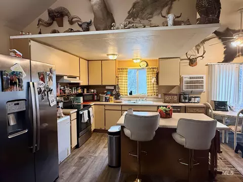 Kitchen - 335 N Pine St, Peck, ID 83545 photo 1 of 2